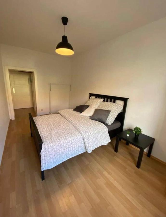 Schones Zimmer Naher Bahnhof Neustadt Dresden Zentral Wlan Bagian luar foto